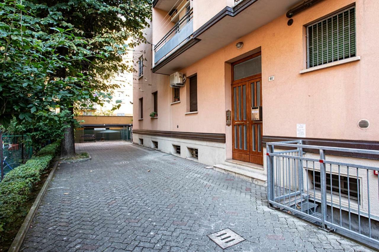 Housmart Bondi 61 Apartment Bologna Bagian luar foto
