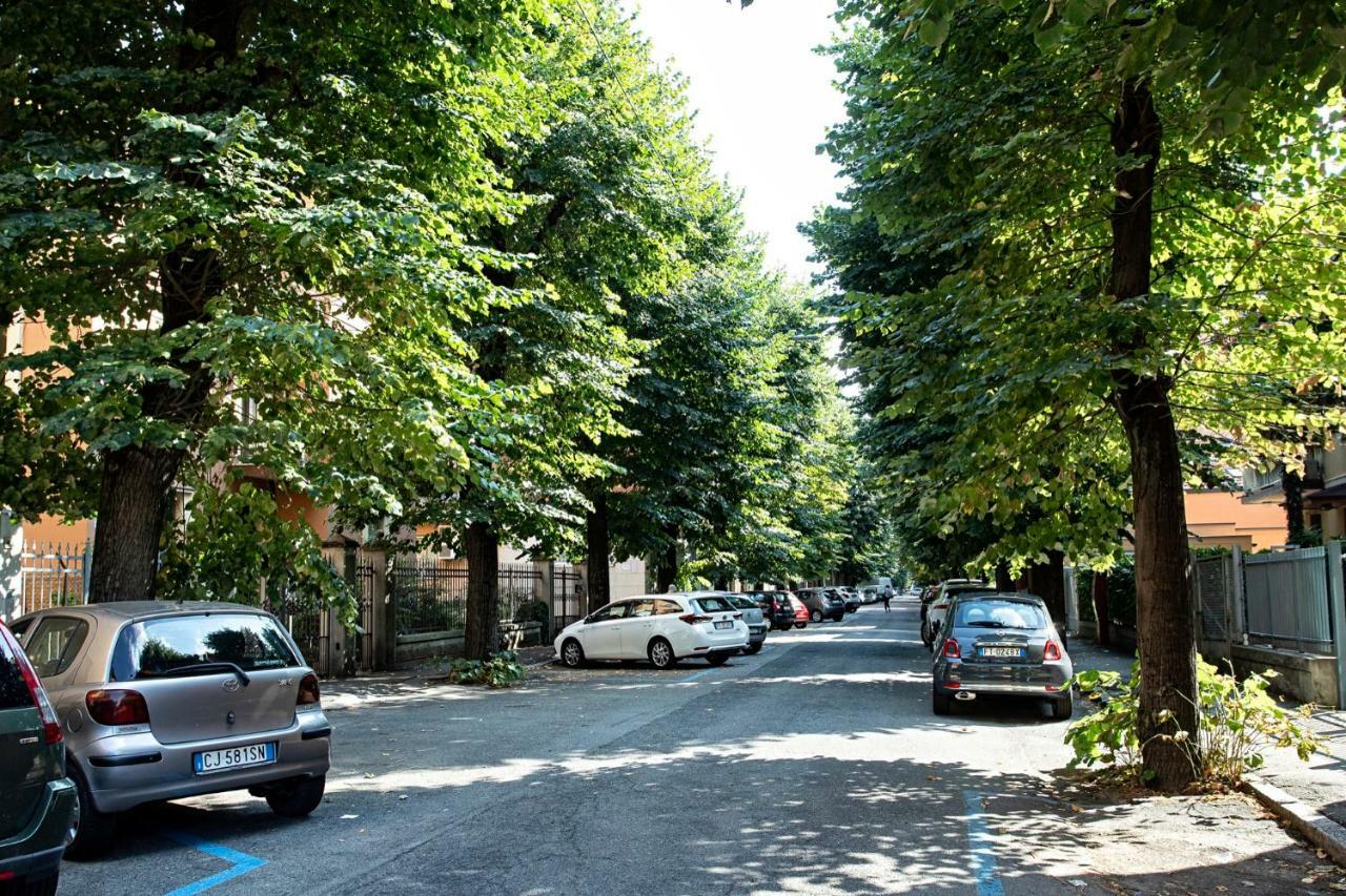 Housmart Bondi 61 Apartment Bologna Bagian luar foto